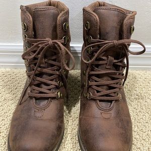 Lucky Brand boots with the fur